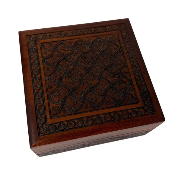 Vintage Polish Carved Wood Box Footed Jewelry Trinket Box with Red Felt Interior - Picture 3 of 9